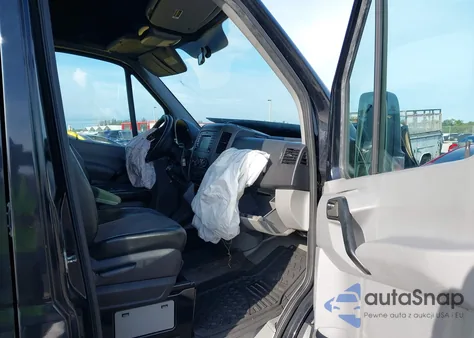 2016 Mercedes-Benz Sprinter High Roof из США, поврежденный, VIN 8BRPE8DD1GE120672